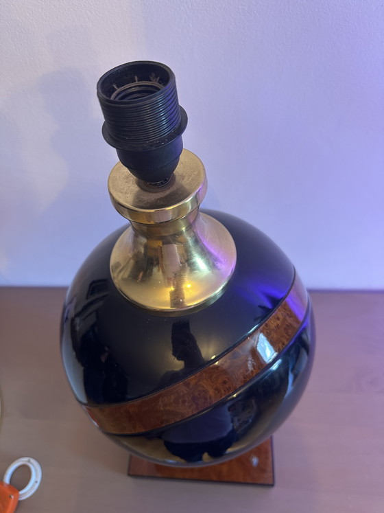 Image 1 of Vintage Hollywood Regency style table lamp in walnut and brass, 1970s