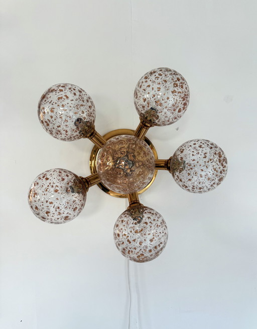 Lampada da parete/soffitto vintage in ottone e vetro di Murano, Hillebrand '70