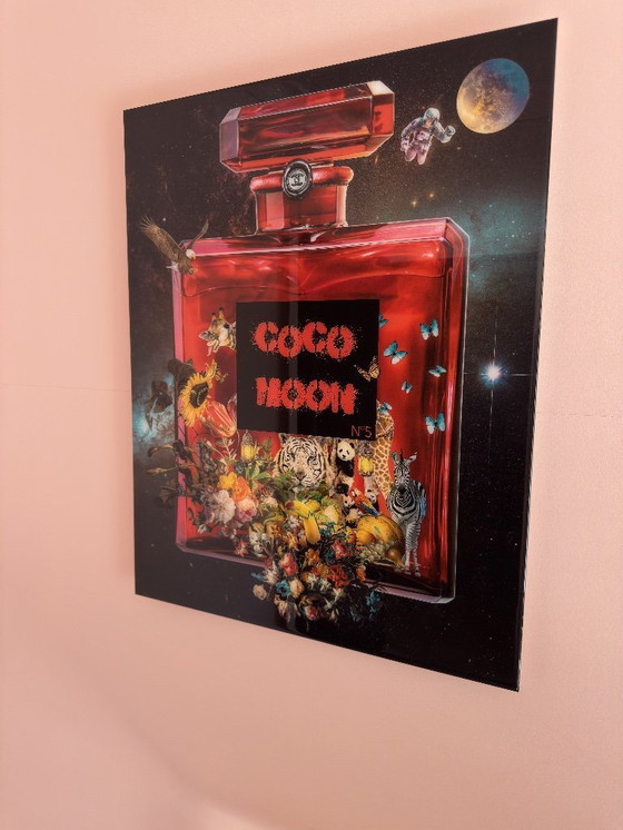 Image 1 of Artwork Coco Moon N*5 - Artist Van Apple.