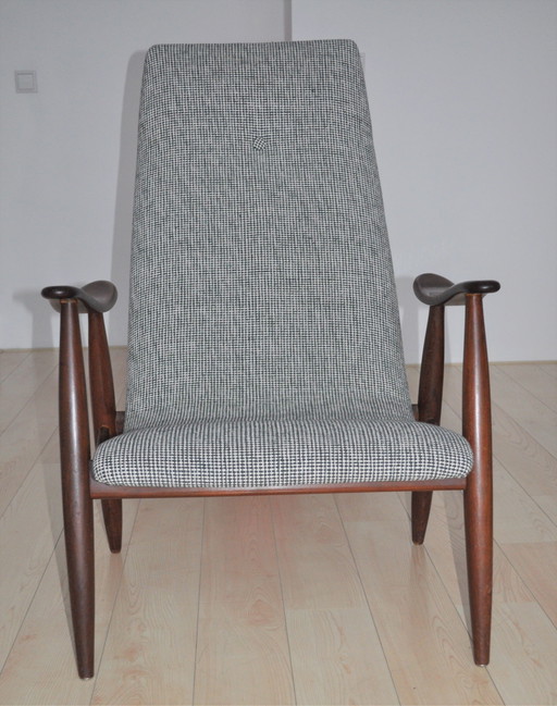 Sillón moderno de mediados de siglo