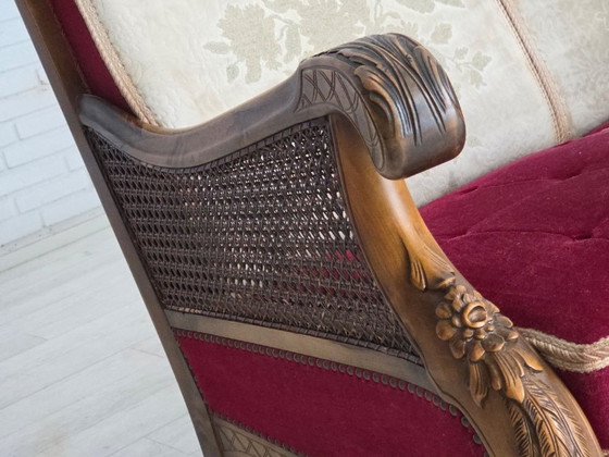 Image 1 of Canapé 3 places danois des années 1930, velours rouge, tissu d'ameublement en maille.