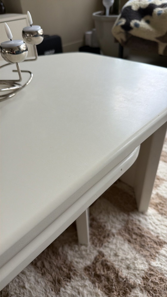 Image 1 of Vintage extendable coffee table