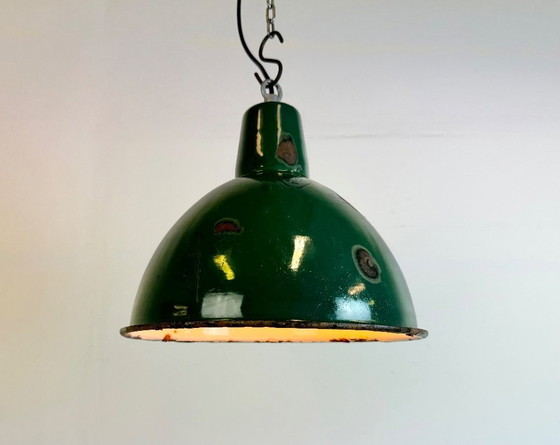 Image 1 of Lampada a sospensione in smalto verde industriale, anni '60