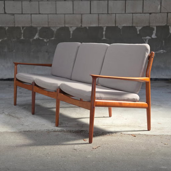 Svend Aage Eriksen Glostrup GM-5, vintage Danish sofa 60s – 3-5 seaters, Wood (photo 3 of 21)