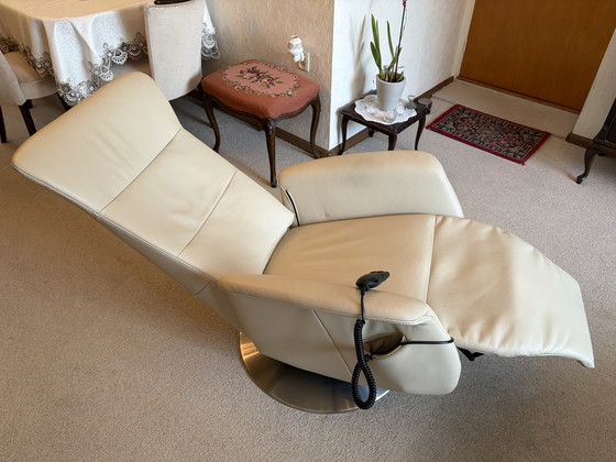 Image 1 of Sillón reclinable eléctrico de cuero - Ajustable