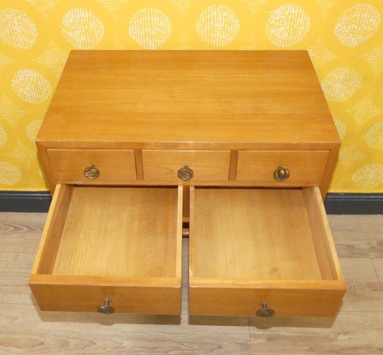 Image 1 of Cassettiera per cucito anni '60 mobili da corridoio metà secolo anni '60 mobile retro vintage cassettiera per cucito