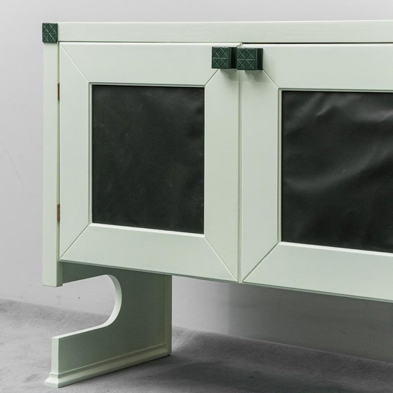 Image 1 of CREDENZA IN LEGNO CON INSERTI IN PELLE VERDE, MODERNARIATO VINTAGE ANNI '60