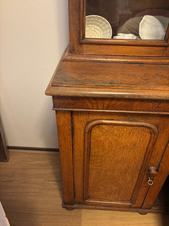 Image 1 of Aparador o librería de estilo inglés