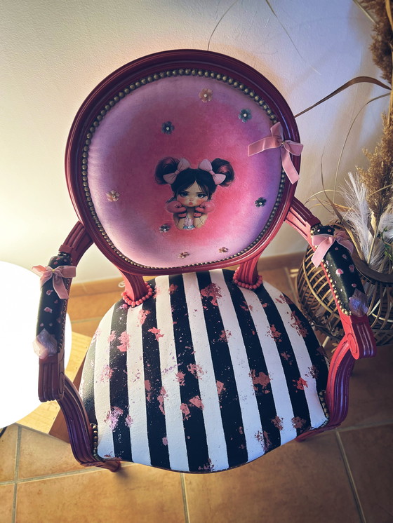 Image 1 of Fauteuil rénové pour petite fille