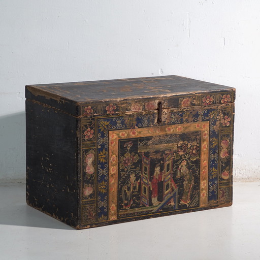 Malle ancienne peinte en bois de pin – Chine, circa 1900
