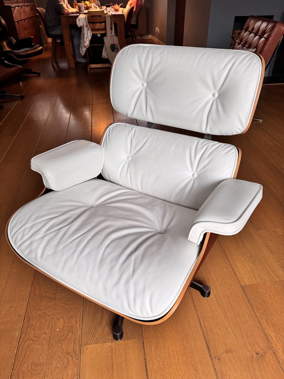 Image 1 of Vitra Eames Lounge chair del 2007
