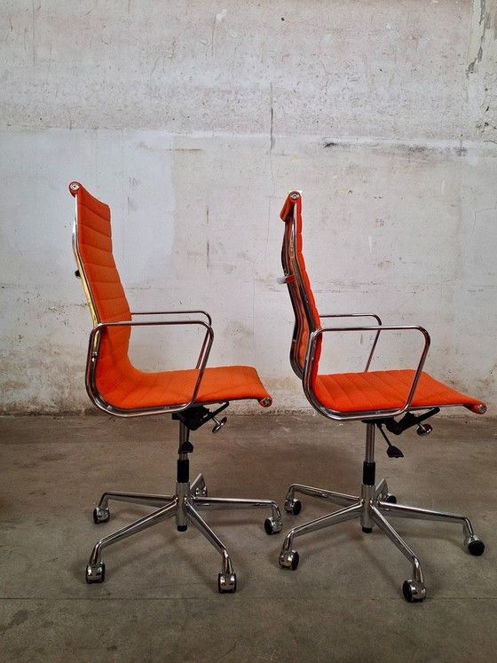 Image 1 of Vitra EA 119 in hautfarbenem Orange auf Rollen