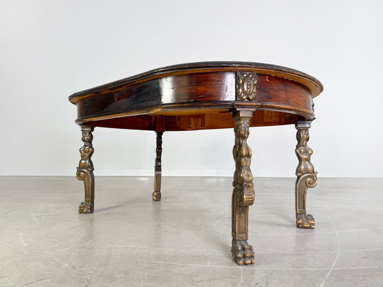 Image 1 of Original table à manger néo-baroque en bois sculpté Table antique