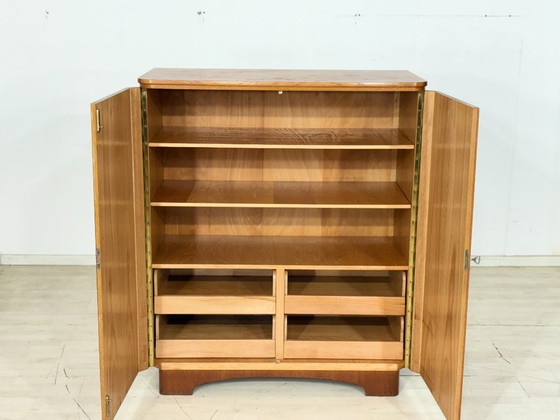 Image 1 of Prachtige vintage linnenkast / kledingkast uit het midden van de vorige eeuw / kast uit de jaren 60