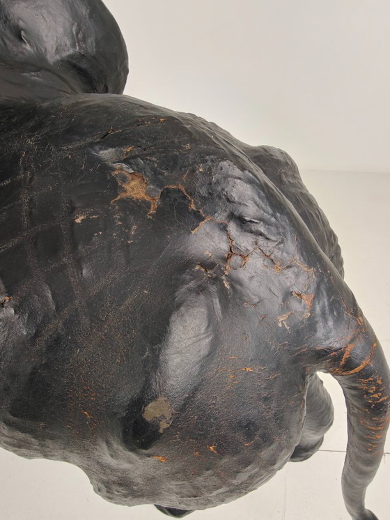 Image 1 of Statua di elefante in pelle extra large – ca. 1950 – Altezza 130 cm