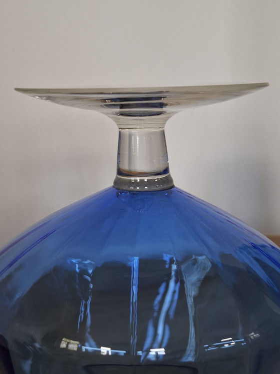 Image 1 of Set of 2 Vintage Cobalt Blue Glass Vases - Empoli Style - 16 cm

Beautiful Mid-Century Modern Blue Goblet Vases (Set of 2)