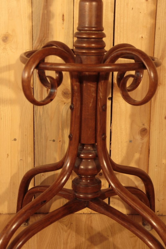 Image 1 of Perchero Parrot n.º 2 de Fischel no Thonet