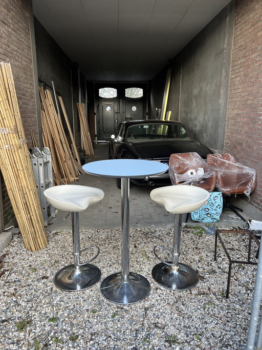 Ronde Bartafel Met 2 Verstelbare Barkrukken – Goede Staat