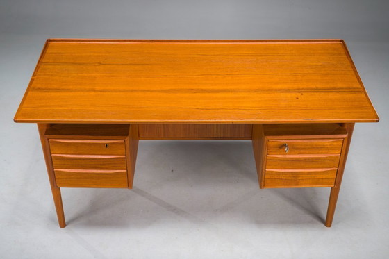 Image 1 of  Dänischer Teakholz-Schreibtisch von Peter Lovig Nielsen für Hedensted Mobelfabrik, 1972