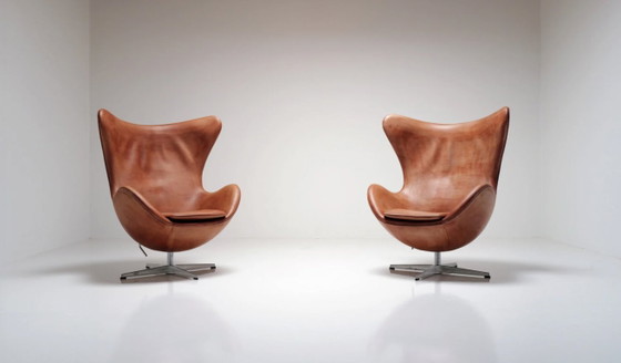 Egg Chair in natural Rustik leather by Arne Jacobsen for Fritz Hansen, Hans-Agne Jakobssen, Swivel chairs (photo 11 of 13)