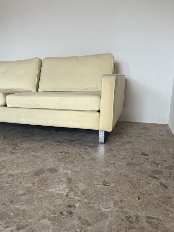 Image 1 of Canapé intemporel COR Conseta