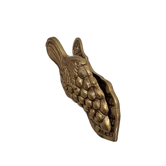 Image 1 of Graffetta in ottone vintage a forma di uva