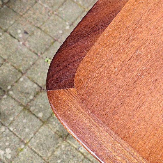 Image 1 of Vintage extendable dining table