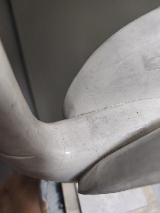 Image 1 of Autentico uccello acquatico in pietra tassellata Maitland-Smith su piedistallo - Stile Hollywood Regency