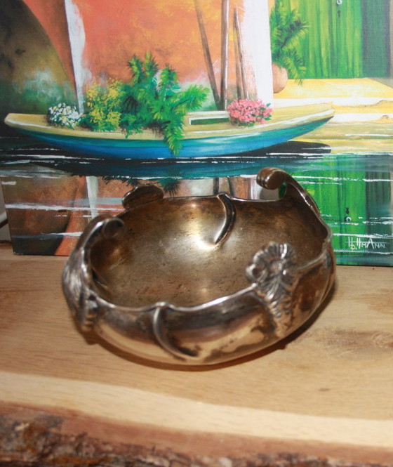 Image 1 of Antique silver-plated bowl in a shell design – Ø 17 cm