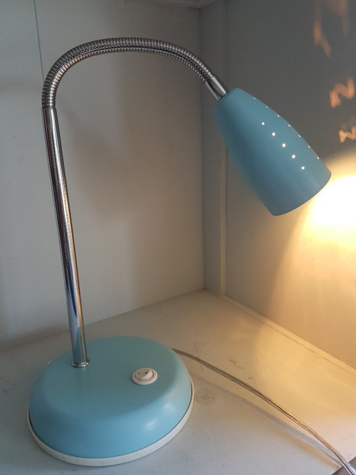 Lampada da tavolo vintage blu baby