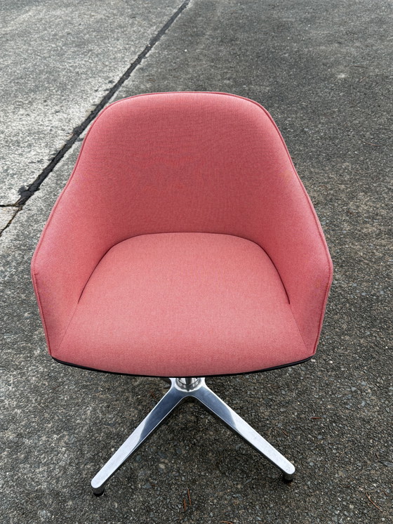 Image 1 of Vitra Softshell 4-Poots Aluminium