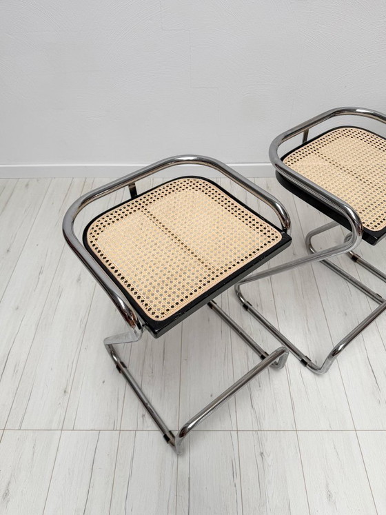 1970s Set of 3 Vintage Italian Wicker & Chrome Barstools (photo 4 of 9)