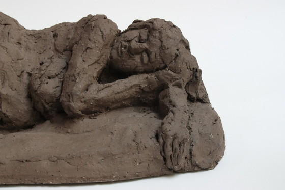 Image 1 of Yolande Ide (1931) - Scultura, Donna nuda sdraiata - 39 cm - Terracotta