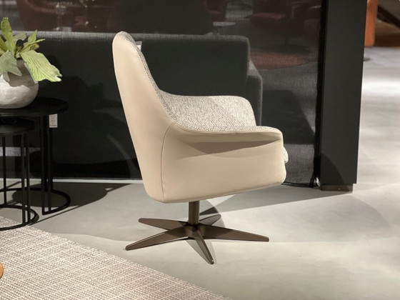 Image 1 of Basic 2122 armchair