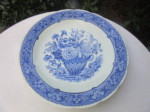 Groot wandbord/onderbord van Boch Belgium, gemaakt voor Royal Sphinx DELFTS, diameter 32 cm. – wanddecoratie, Ceramic