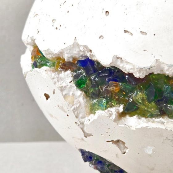 Image 1 of Vintage tafellamp uit de jaren 70 in de stijl van een ruimteschip met UFO's en planeten, gemaakt van gips en glas.