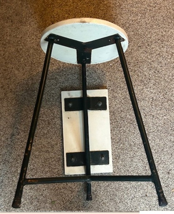 Image 1 of Sgabello dal design industriale vintage