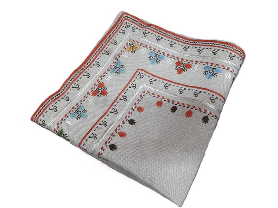 Image 1 of Vintage handgeborduurd linnen tafelkleed 52 x 52 cm