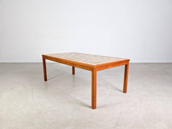 Image 1 of Tavolino da caffè brutalista originale di metà secolo con piastrelle in ceramica teak lunghe