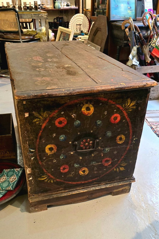 Image 1 of Coffre dit  "SANDOUK" - Tunisie Circa 1900 