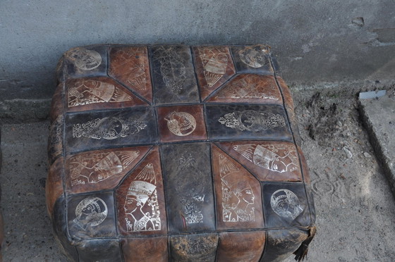 Set of Vintage Egyptian Ottomans, 1970s – Footstools & poufs, Leather (photo 2 of 7)