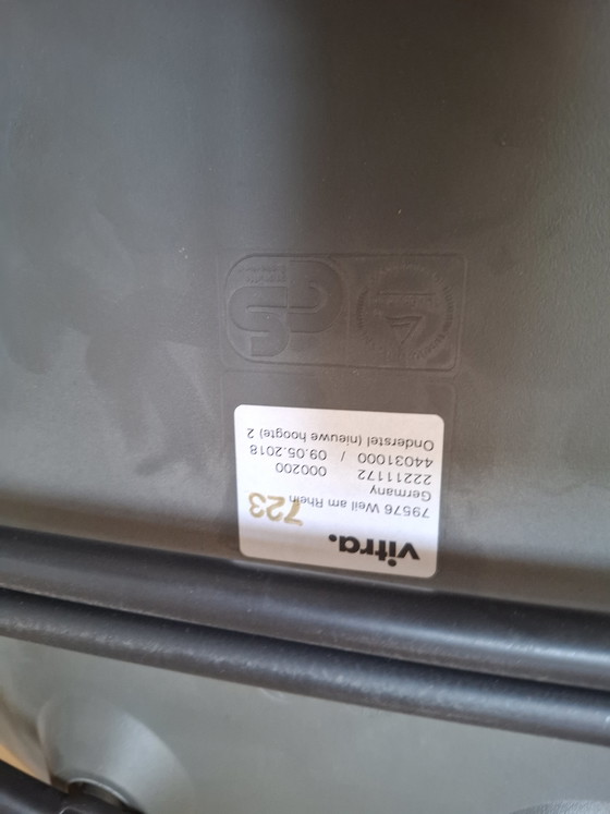 Image 1 of Sillas de comedor Vitra