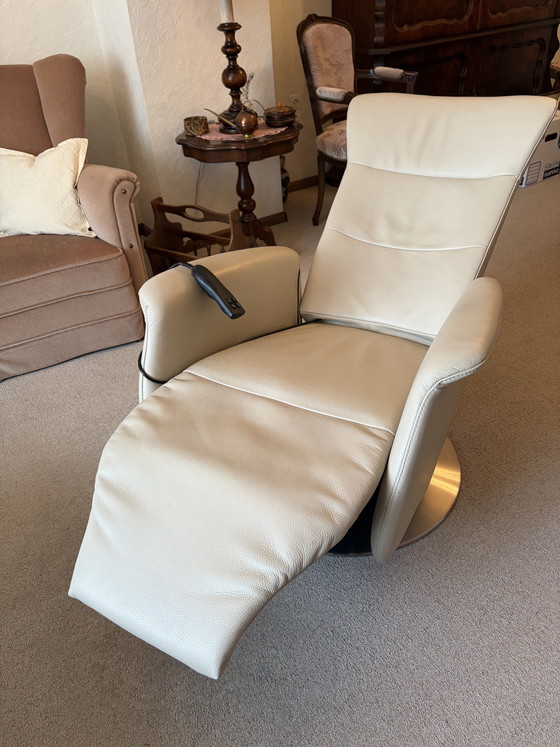 Image 1 of Sillón reclinable eléctrico de cuero - Ajustable