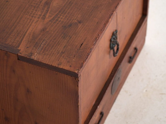 Antique Japanese cedar kodansu with compartments and bottom drawer, Early Taishō-Showa (c. ) #24 (photo 16 of 40)
