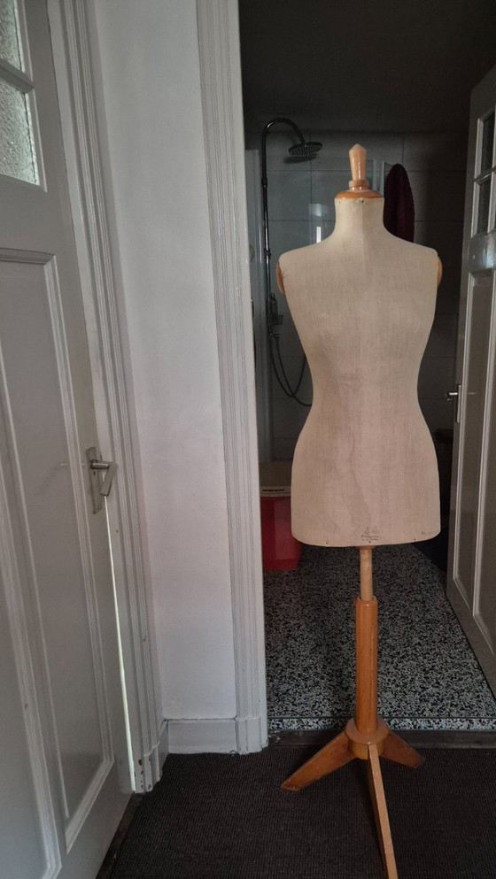 Image 1 of Mannequin ancien Mutter La Haye
