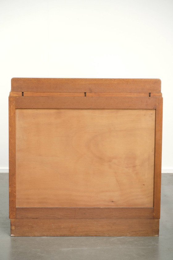 Very nice subtle Dutch oak Amsterdam School cabinet/ Art Deco cabinet with glass doors and beautiful details (photo 5 of 12)