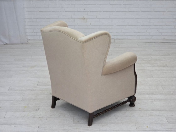 Image 1 of Fauteuil à oreilles danois des années 1960, revêtement en velours, bois de chêne sculpté.