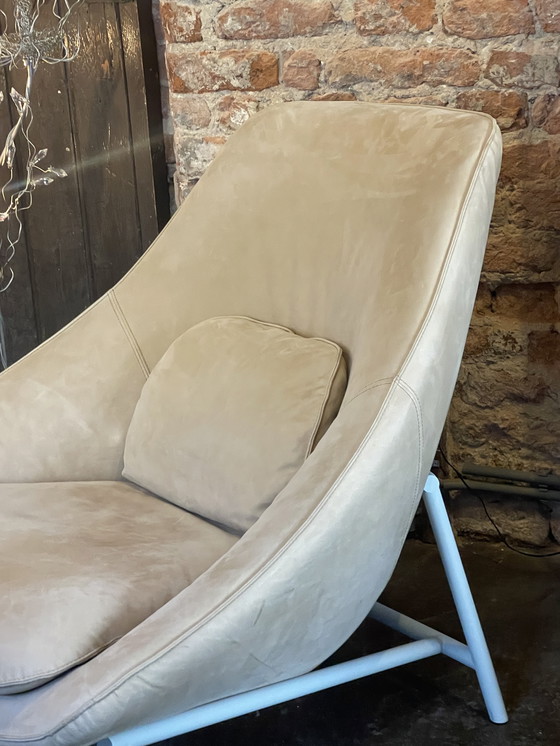 Image 1 of Fauteuil Pode Tresto en magnifique cuir naturel Neron