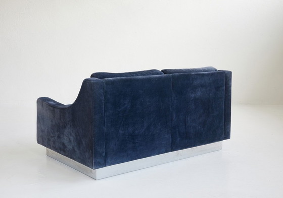 Image 1 of  Divano a due posti nello stile di Jacques Charpentier, Francia 1970.