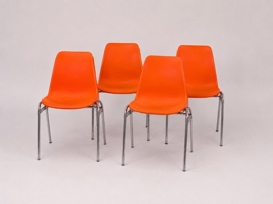 Image 1 of Chaises empilables Lübke vintage - Style futuriste / milieu du siècle
